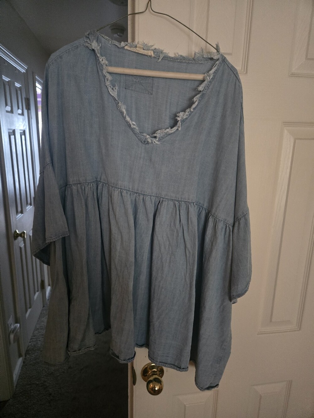 Vine And Love All My Dteams Light Blue V-Neck Chambray Peasant Top